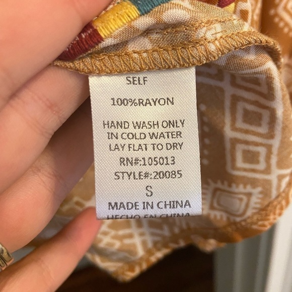 SAVANNA Jane Embroidery Aztec Design Top - Picture 5 of 6